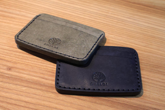 The Pebble Cardholder